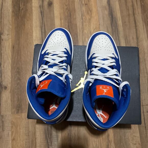 Jordan 1 Mid New York Knicks main image 9